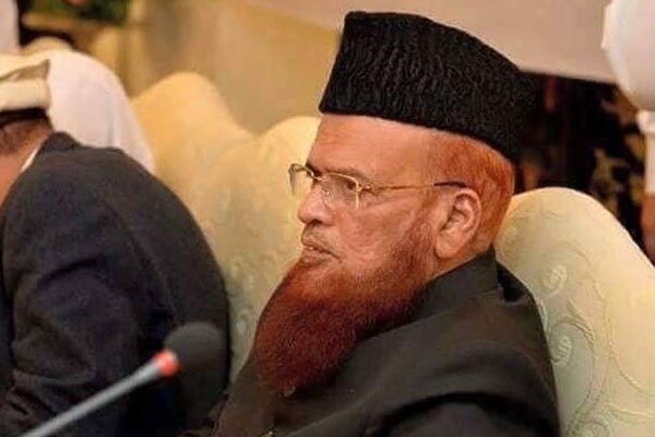 حکومت دانشمندی سے کام لے : مفتی تقی عثمانی