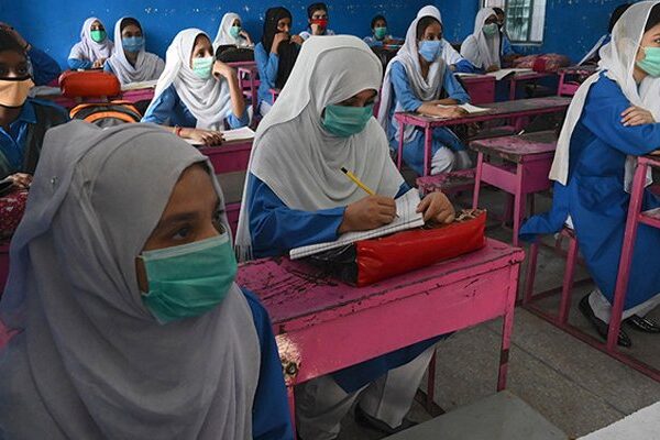 پختونخوا میں نویں تا بارہویں تک تعلیمی ادارے ایس او پیز کیساتھ کھولنے کا فیصلہ