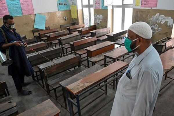پنجاب کے 24 اضلاع میں آج سے اسکولز غیر معینہ مدت کیلئے بند