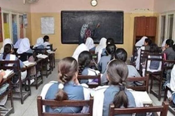 وفاقی اعلان کے باوجود سندھ حکومت کا امتحانات کے مقررہ وقت پر انعقاد کا فیصلہ