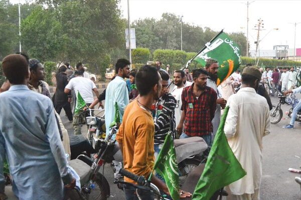 وفاقی کابینہ نے تحریک لبیک پر پابندی لگانے کی منظوری دے دی