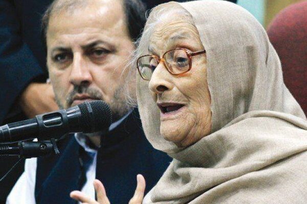 خان عبدالولی خان کی اہلیہ بیگم نسیم ولی خان انتقال کر گئیں
