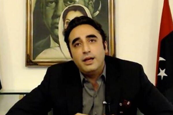 پاکستان کا ہر فرد عمران خان کی تبدیلی کے سونامی کی قیمت ادا کر رہا ہے: بلاول