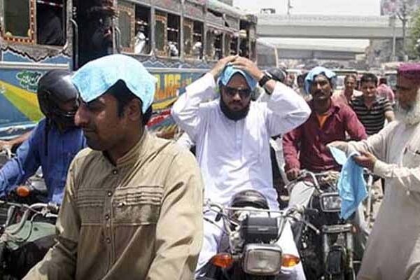 کراچی میں سورج آگ برسانے لگا، پارہ 43 ڈگری کو چھو گیا