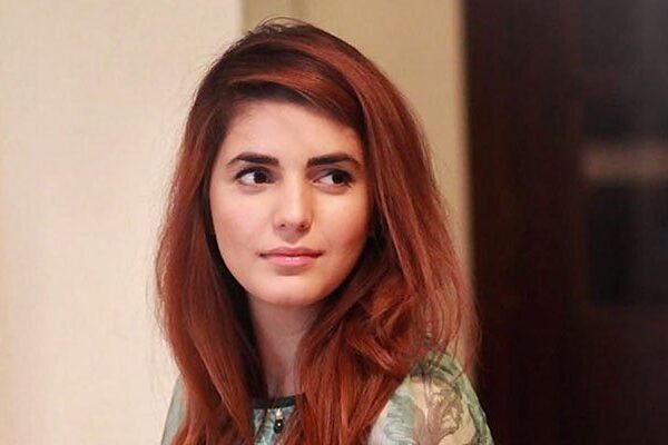 مومنہ مستحسن بھی کووڈ کا شکار ہو گئیں