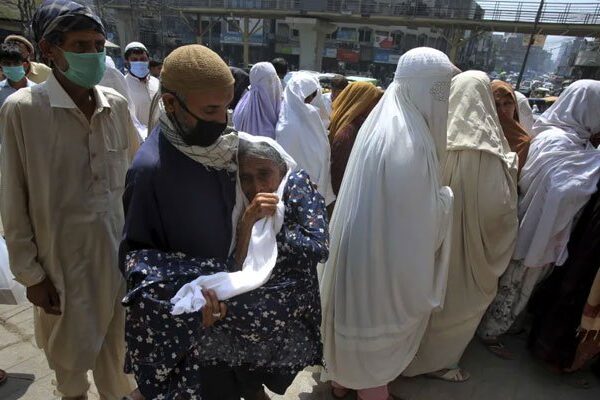 پاکستان میں کورونا سے مزید 104 افراد انتقال کر گئے