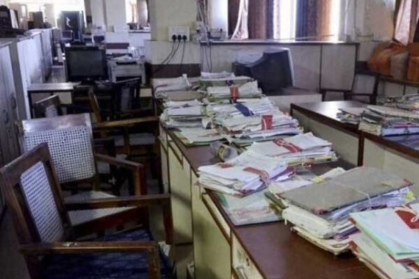 وفاقی وزرا نے سرکاری ملازمین کی تنخواہیں بڑھانے کا مطالبہ کر دیا