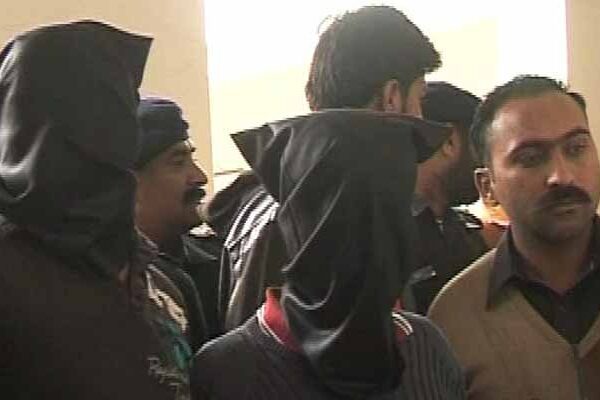 لاہور: پولیس کانسٹیبل کے قتل کا ڈراپ سین ، بیٹے ہی باپ کے قاتل نکلے