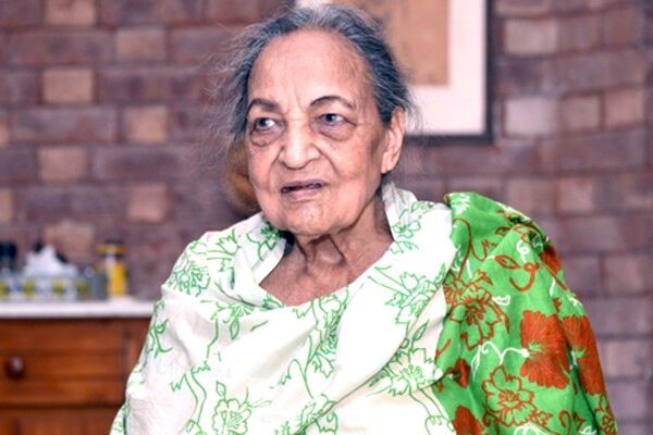 ماضی کی مقبول اداکارہ بیگم خورشید شاہد انتقال کر گئیں