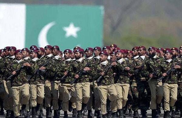 ملکی دفاعی بجٹ 74 ارب سے زائد اضافے کے بعد 1373 ارب روپے تک جا پہنچا