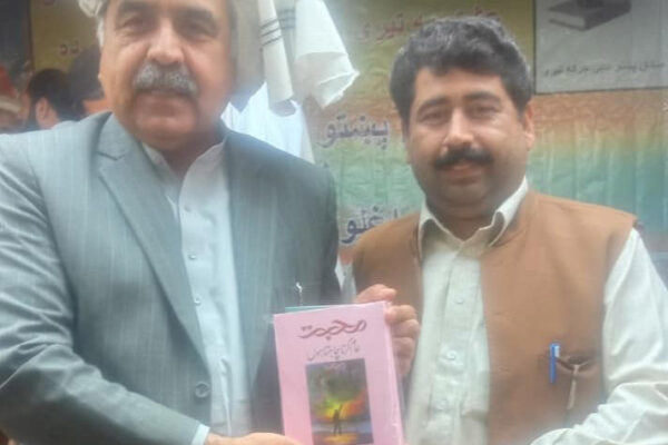 خوبصورت لہجے کے شاعر ڈاکٹر عمر قیاز قائل