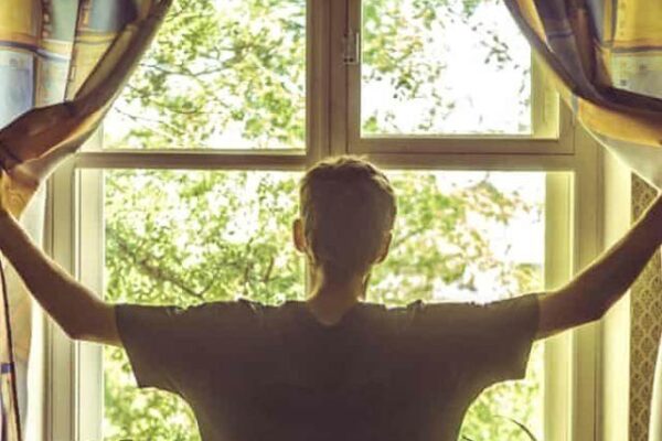 وقت سے ایک گھنٹے قبل جاگیں، ڈپریشن سے دور رہیں