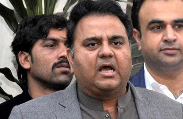 آئین میں گورنر راج کی گنجائش نہیں، آرٹیکل 140 اے سے سندھ کو حق مل سکتا ہے، فواد چوہدری