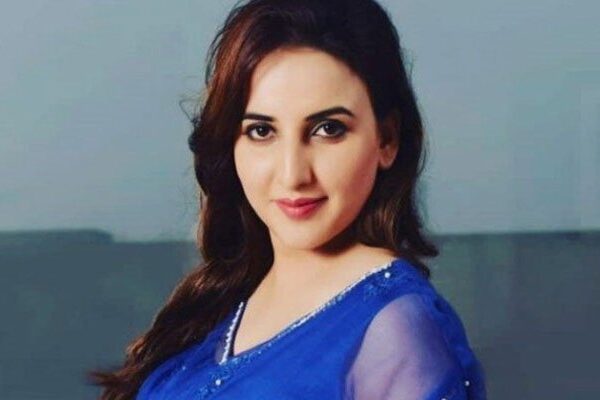 ہوائی فائرنگ پر حریم شاہ کے خلاف مقدمے کی درخواست