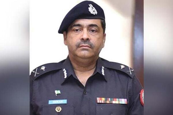 جرائم روکیں ورنہ گھر جائیں: کراچی پولیس چیف نے ایس ایچ اوز کو نوٹس دیدیا
