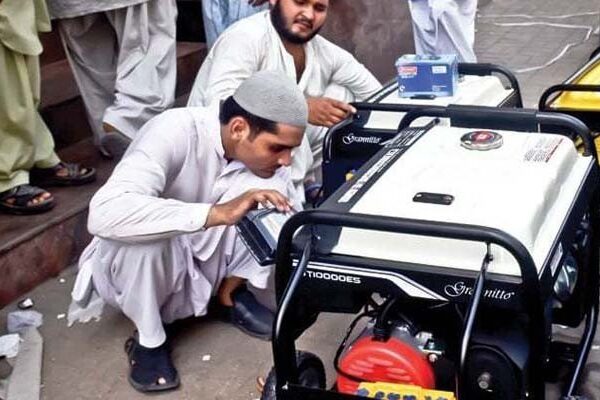 شہر میں بدترین لوڈشیڈنگ: کے الیکٹرک نے شہریوں کا جینا دوبھر کر دیا