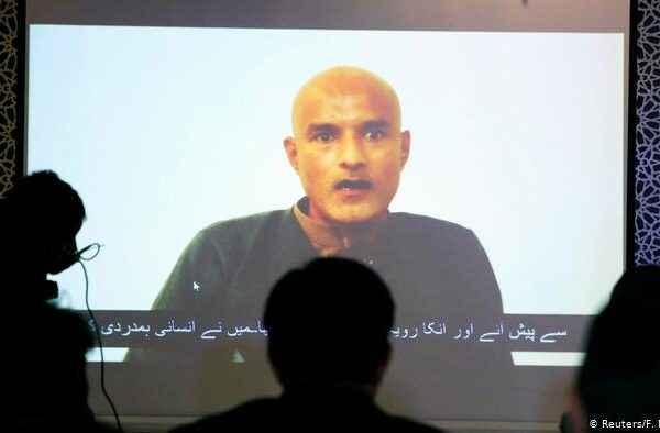 پاکستانی اقدام سے کلبھوشن کے اہل خانہ، احباب میں خوشی کی لہر