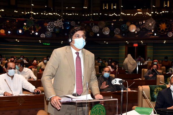 سندھ کا 14 کھرب روپے سے زائدکا بجٹ پیش، تنخواہوں میں 20 فیصد اور پنشن میں 10 فیصد اضافہ