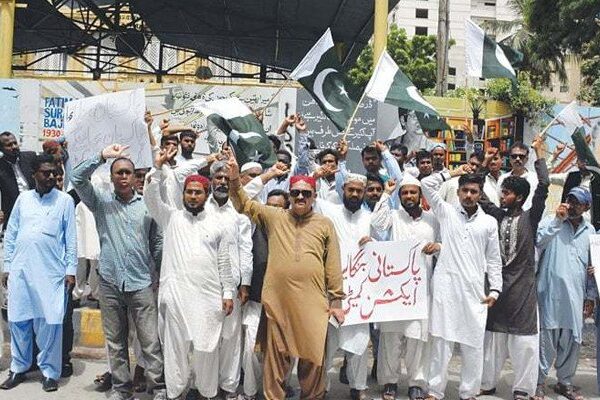 کراچی: لاکھوں بنگالی کورونا ویکسینیشن سے محروم، صورتحال سنگین ہونے کا خدشہ