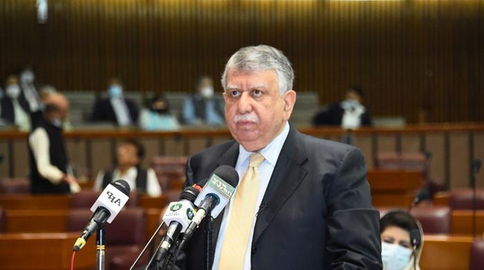 Shaukat Tareen