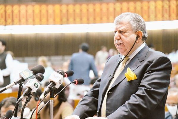تیرے وعدہ پر جئے تو؟
