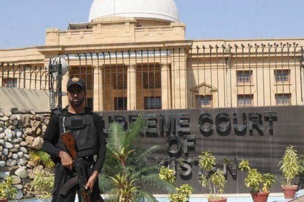 کراچی میں تمام سرکاری زمین سے تجاوزات ختم کرانے کا حکم