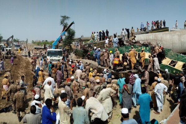 ڈہرکی ٹرین حادثے کی ابتدائی تحقیقاتی رپورٹ تیار