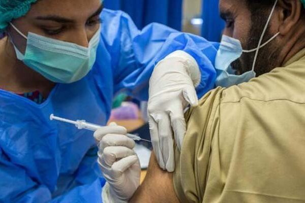 ویکسی نیشن نہ کرانے والوں کیخلاف سخت اقدامات پر غور