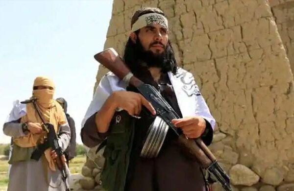 افغان طالبان نے 24 گھنٹوں کے دوران مزید 13 اضلاع پر قبضہ کرلیا