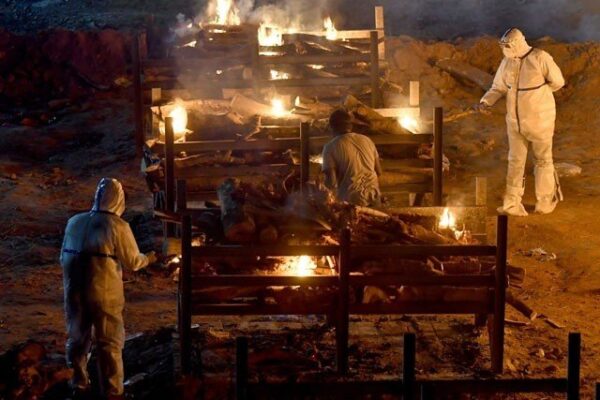 کورونا وائرس سے بھارت میں 49 لاکھ سے زیادہ لوگ مر چکے ہیں، رپورٹ