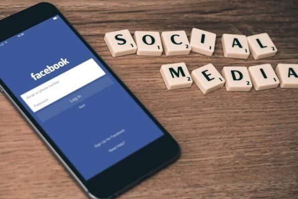 جدید ڈجیٹل تربیتی کورس کے لیے فیس بک اور کورسیرا کا اشتراک