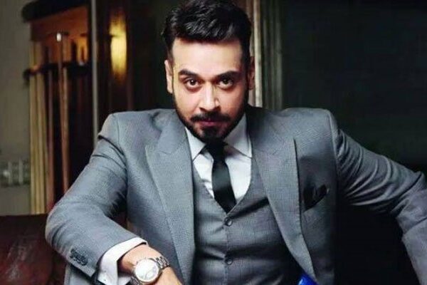 ’کہاں سے لائے ہو یہ بدتمیز جاہل لوگ‘فیصل لائیو شو میں ٹک ٹاکرز پر برس پڑے