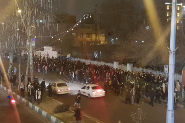 ایران:مختلف شہروں میں بجلی کی بندش کے خلاف مظاہرے؛ ’مرگ بر خامنہ ای‘ کے نعرے