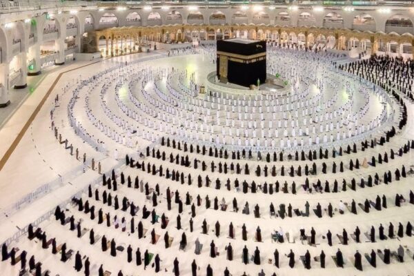 سخت احتیاطی اقدامات کے بیچ حجاج کرام کے استقبال کی تیاریاں