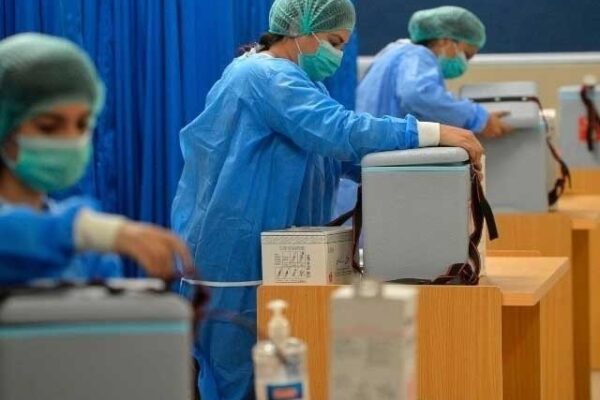 خیبرپختونخوا میں اسٹرازینیکا اور فائزر ویکسین ناپید