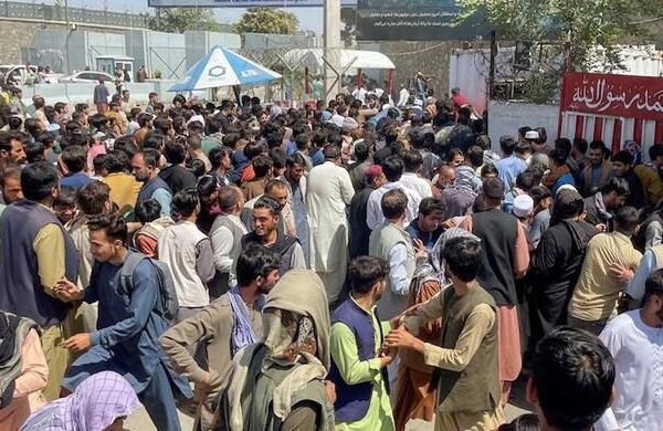 افغانستان سے غیر ملکیوں کو کراچی لانے کا فیصلہ مؤخر