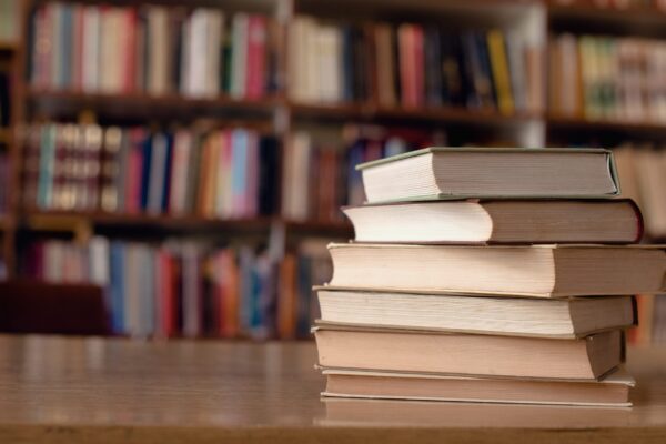 کتاب : بزم اکبر سے بزم اقبال تک