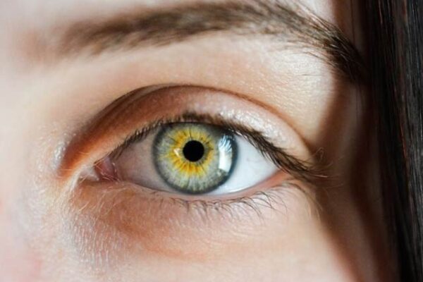 آنکھ کی پتلی اور ذہانت کے درمیان تعلق کا انکشاف
