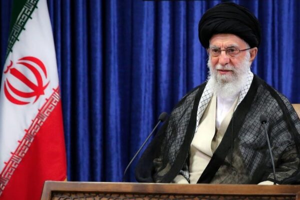 آئل ٹینکر پر حملہ کیا تو اسرائیل کو اس کا غیر مسبوق جواب دیں گے: مشیر خامنہ ای