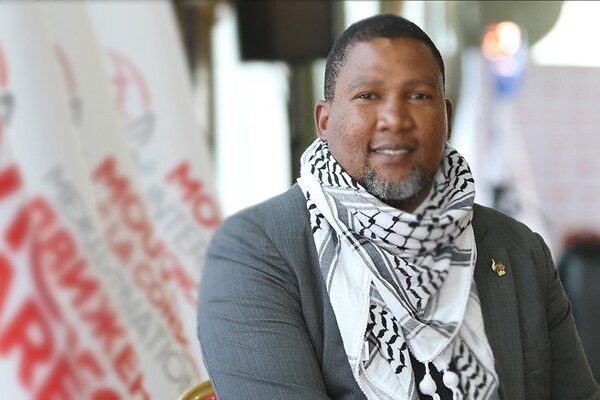 نیلسن منڈیلا کے پوتے کا مقبوضہ کشمیر میں کشمیریوں کی نسل کشی بند کرنے کا مطالبہ