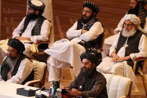طالبان کی مسلسل فتوحات ؛ عالمی قوتوں کی قطر میں بیٹھک