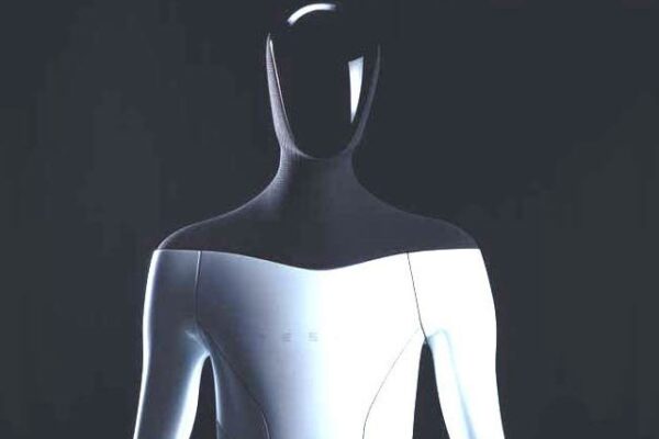 ٹیسلا کمپنی نے انسان نما اے آئی روبوٹ بنانے کا اعلان کردیا