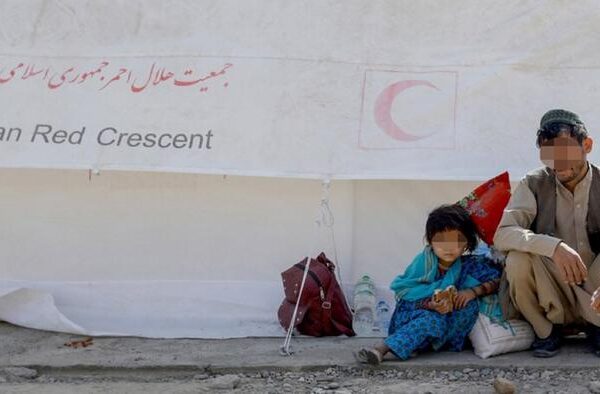 افغان مہاجرین کا بوجھ پڑوسی ممالک پر ڈالنے کی کوششیں