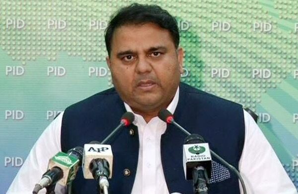 فواد چوہدری نے بلدیاتی الیکشن نہ کرانا پی ٹی آئی حکومت کی غلطی قرار دے دی