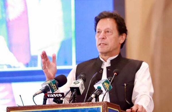 وزیر اعظم نے سی پیک منصوبوں پر کام کی رفتار سست ہونے کا اعتراف کر لیا