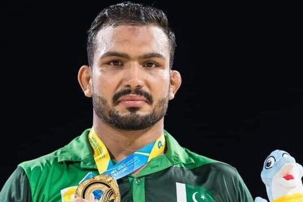 وزیر کھیل پنجاب کا انعام بٹ کیلئے 10 لاکھ روپے انعام کا اعلان