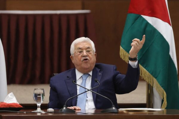 80 فی صد فلسطینی محمود عباس کے استعفے کے حامی