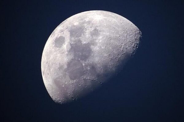 چاند کی مختلف حالتیں انسانی نیند کو متاثر کرتی ہیں