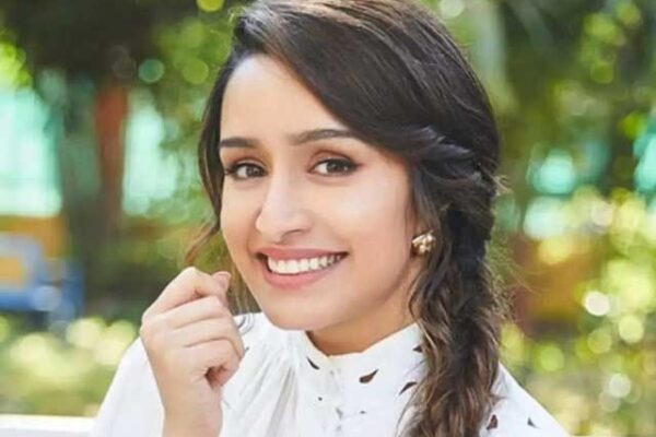 شردھا کپور بھکاری کو نظر انداز کرنے پر تنقید کی زد میں آگئیں