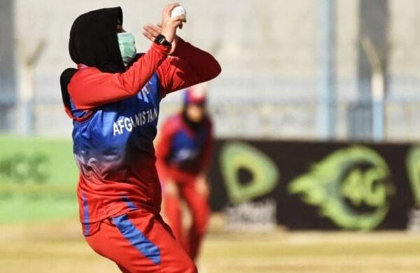 خواتین کو کرکٹ سمیت جسم کی نمائش والے کسی کھیل کی اجازت نہیں دیں گے: طالبان